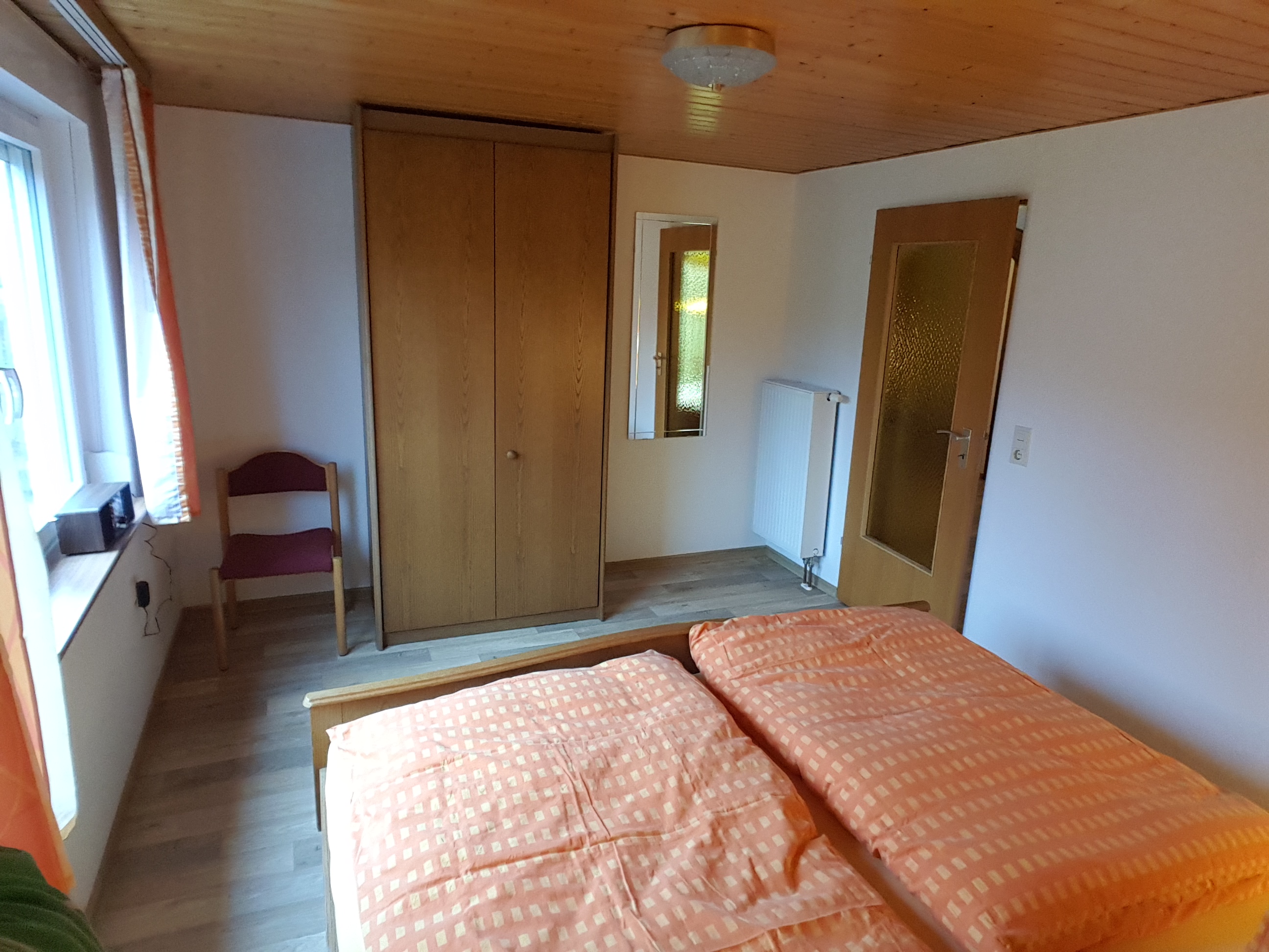 Schlafzimmer1.jpg